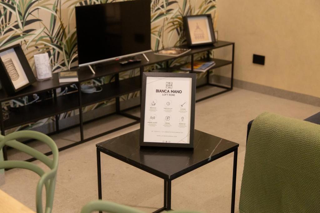 Apartmán Loft Bianca Mano Řím Exteriér fotografie